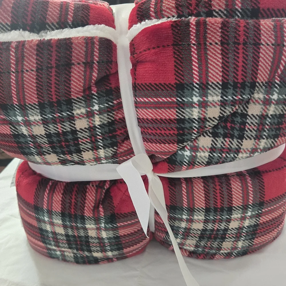SHERAP Plaid Red and Black Holiday Throw Blanket REVERSIBLE NWT